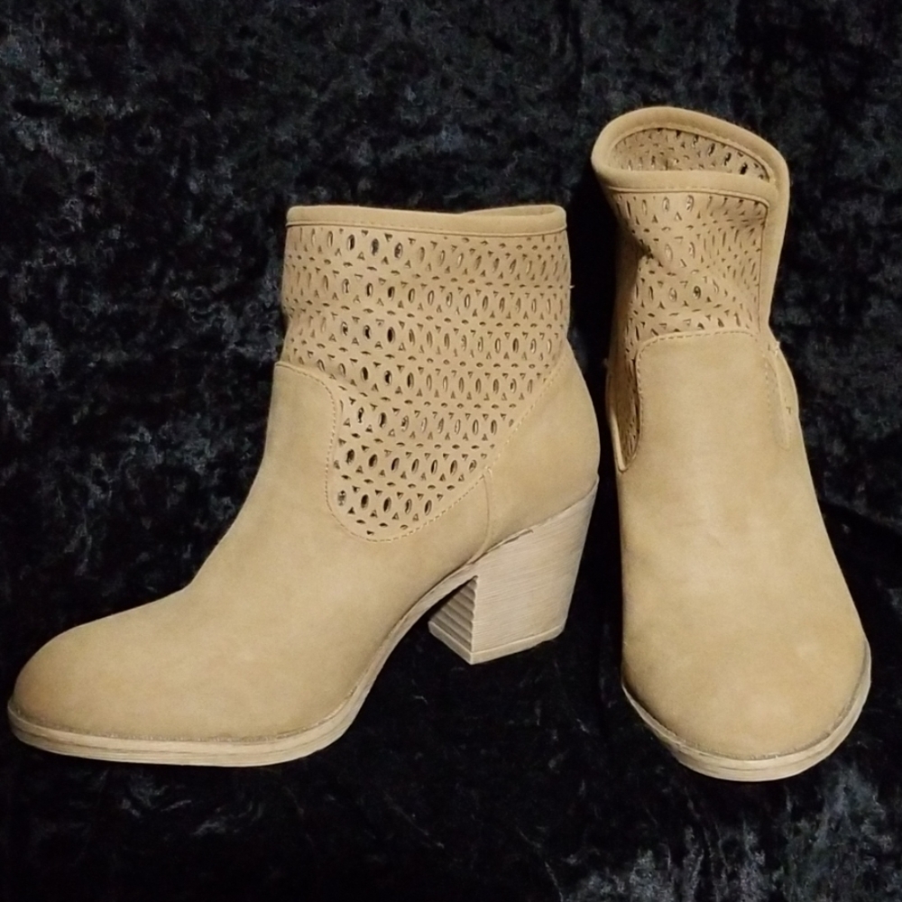 Rocket Dog booties